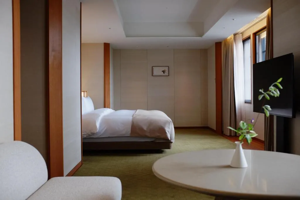 Heritage Grand Premier King Room