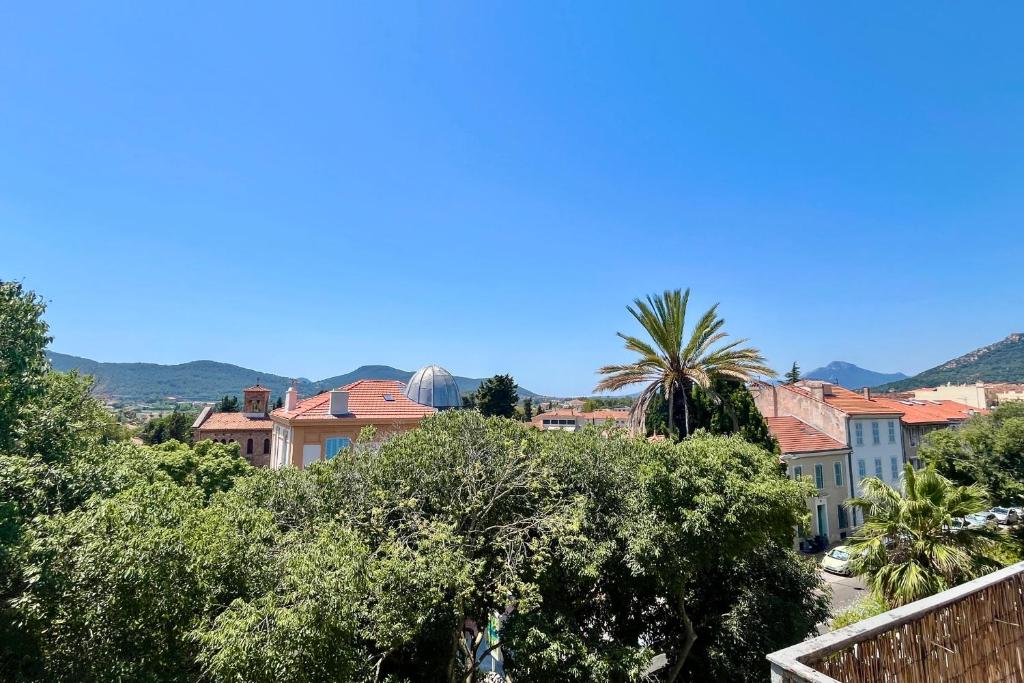 Charming 3 rooms of 50 m2 located in Hyères