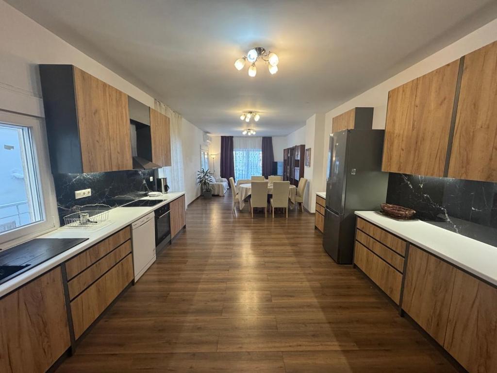 4 rooms, 3 bathrooms apartment