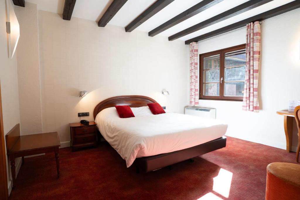 Hotel Restaurant Père Benoît - Traditional Double Room