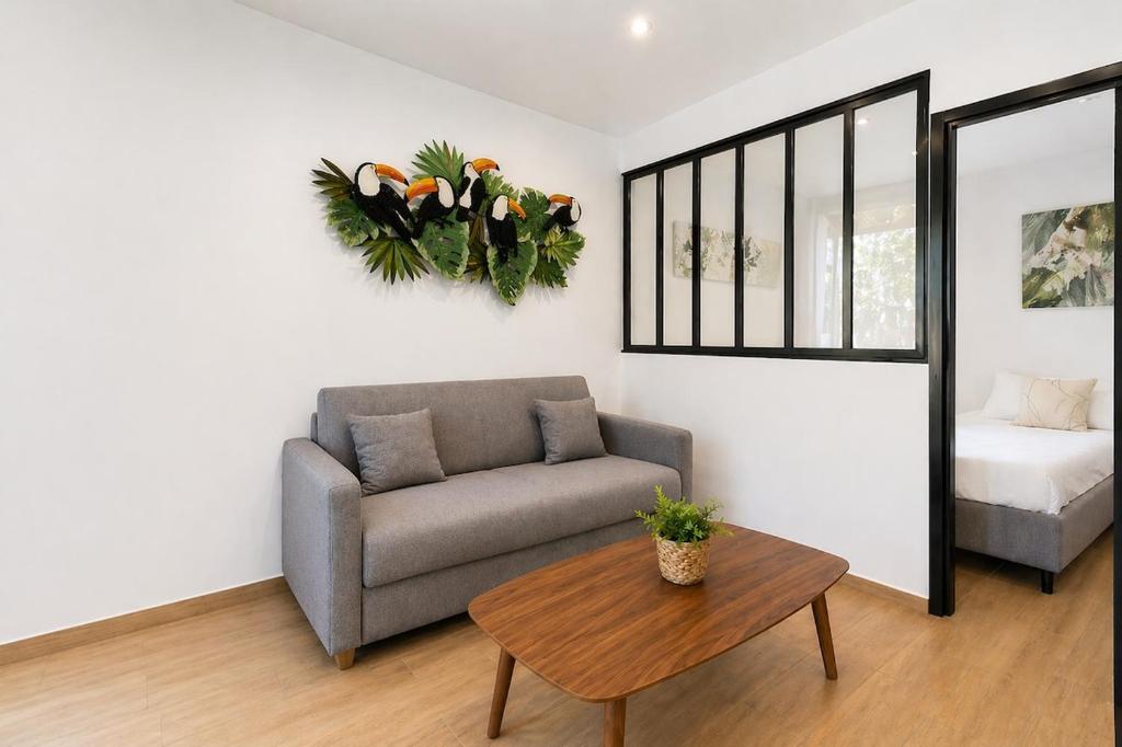 Comfy Apartment in Paris by Canal St Martin