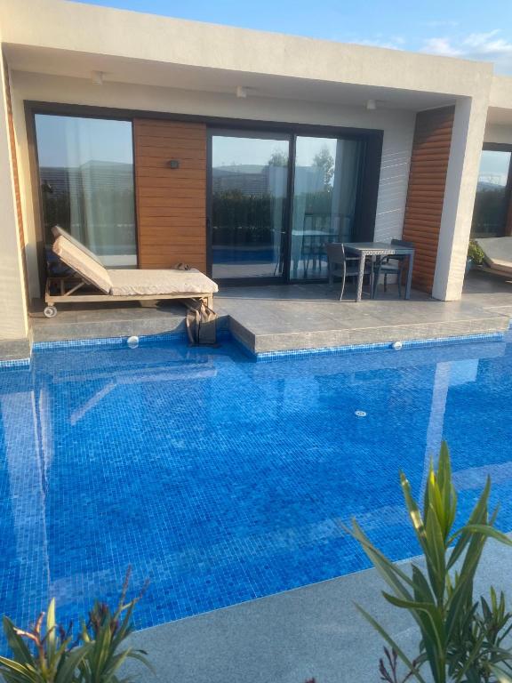 امکانات Sea Breeze White Villa - تصویر ۴