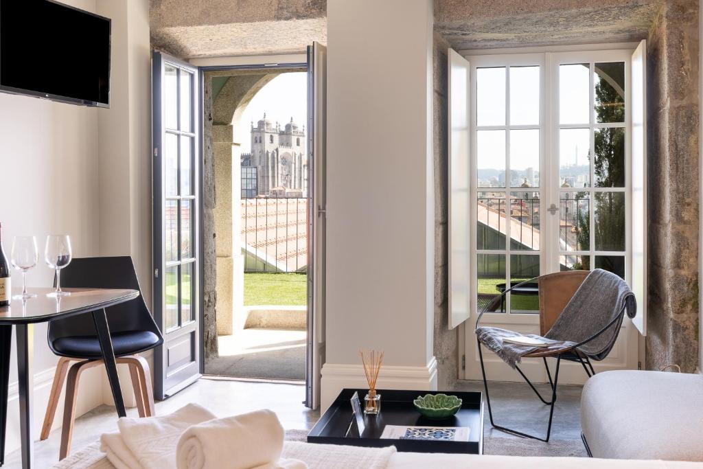 Boutique Studio with Terrace & Panoramic Views