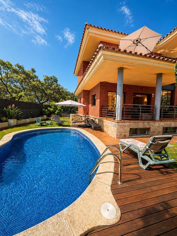 Family House experience Lux Salou