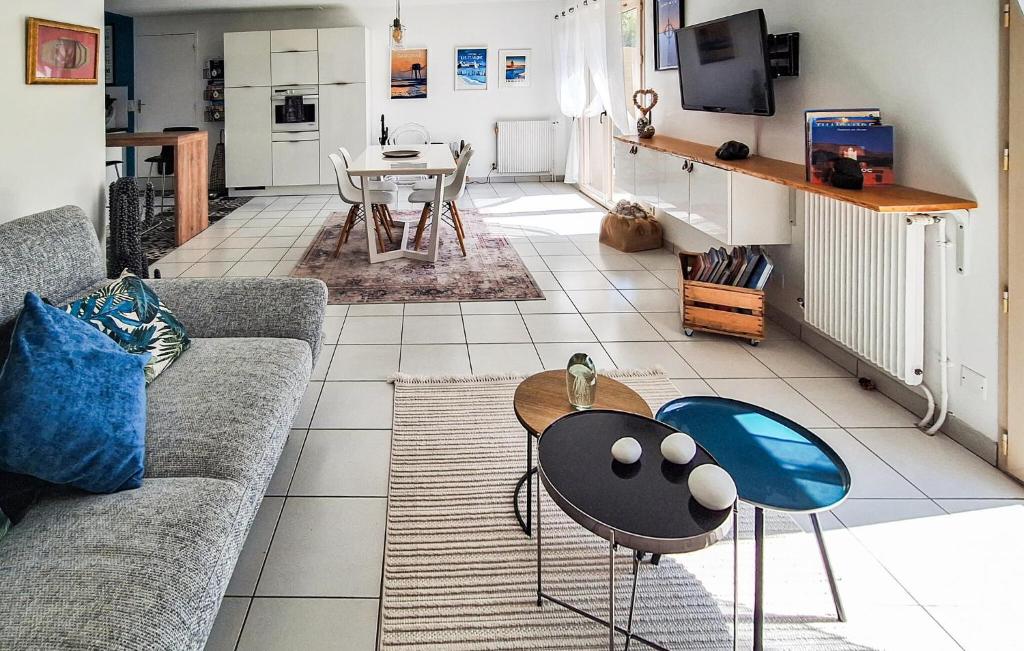 3 Bedroom Amazing Home In Saint-Malo