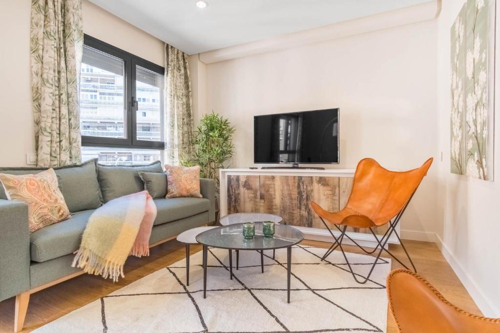 Elegant 2BR Apartment in Salamanca Madrid