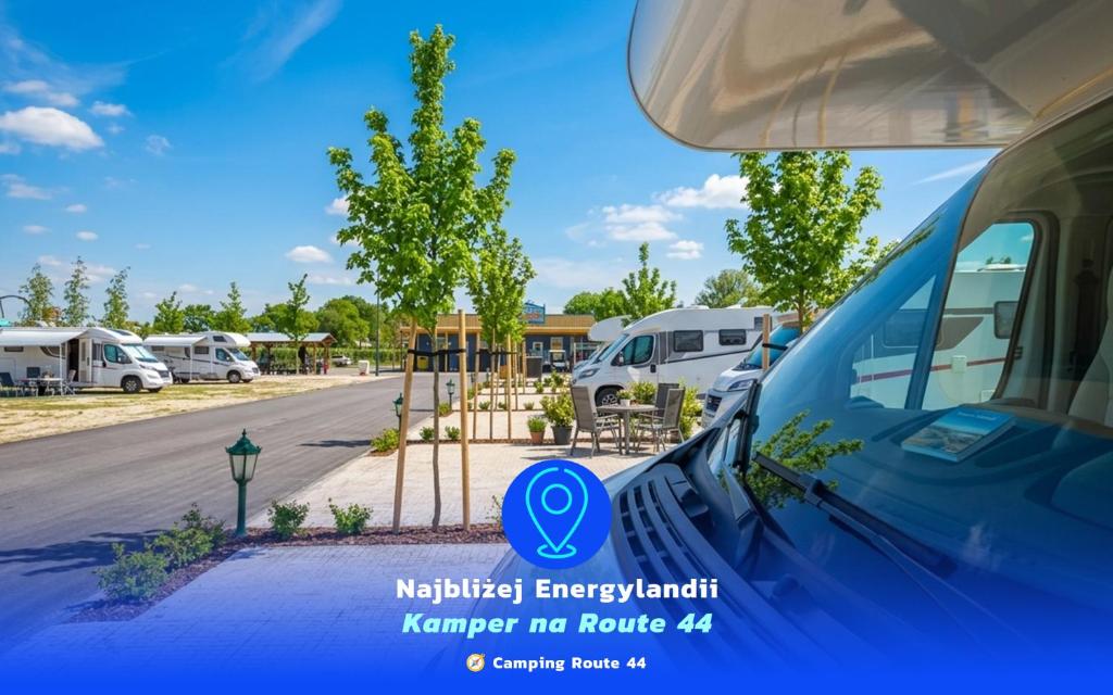 a view of a parking lot with a parked rvs at Encar - Bliżej nie będzie in Zator