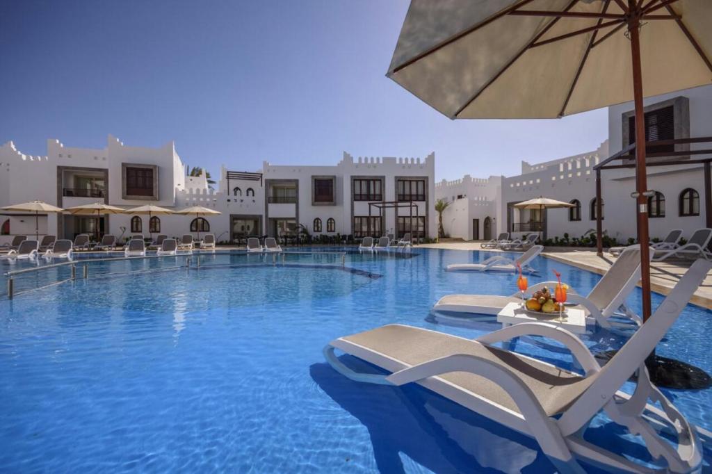 Bazén v ubytování Mazar Resort & Spa By Kemet nebo v jeho okolí