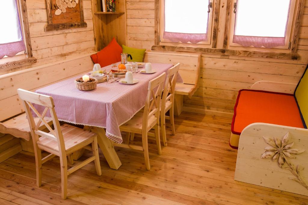 Posezení v ubytování Dolomiti Village