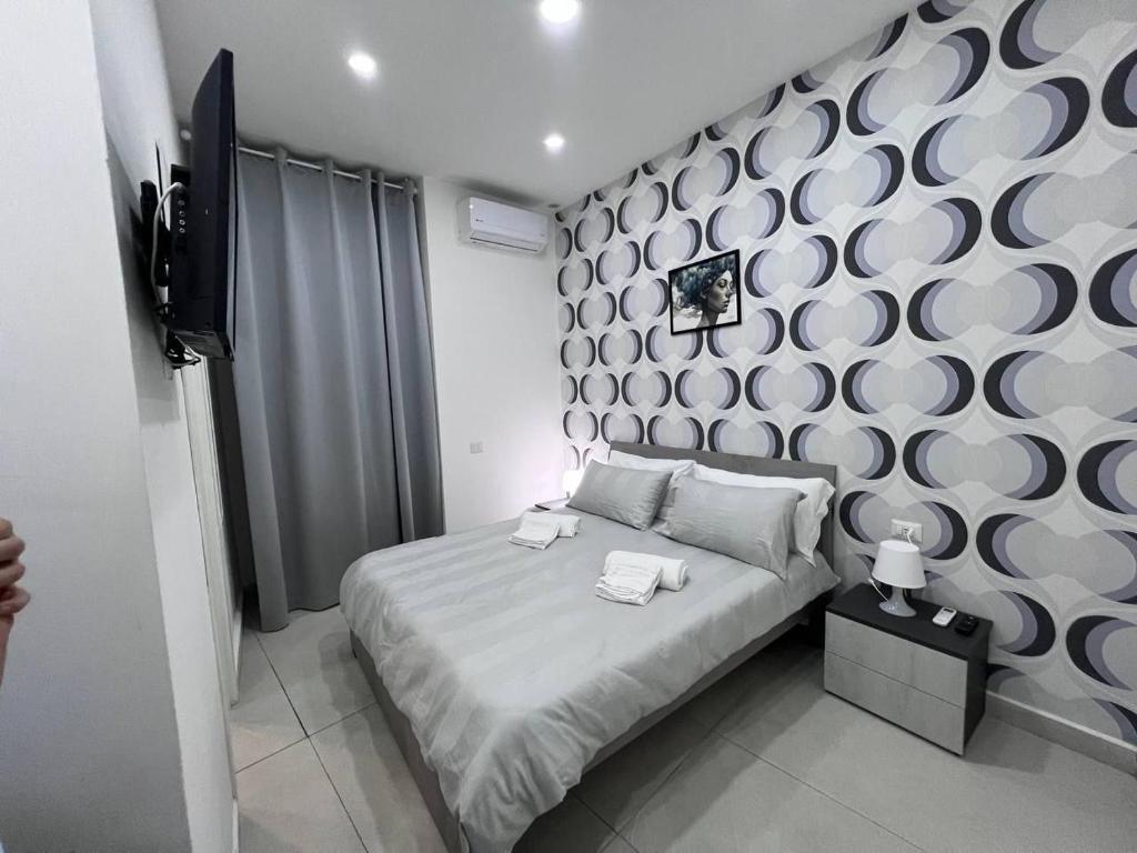 Affittacamere Guesthouse Spaccanapoli in Historical Center near to Garibaldi Central Station
