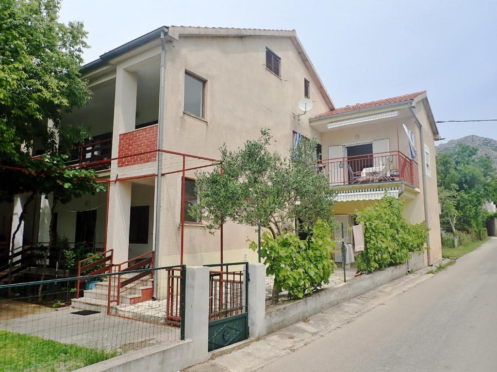 Apartments with parking space Starigrad, Paklenica - 25510
