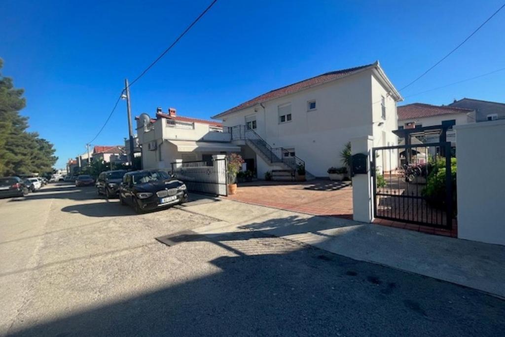 Apartments by the sea Zadar - 25556