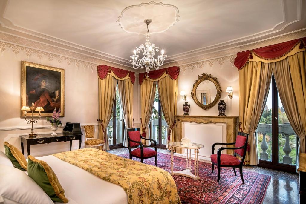 Posezení v ubytování Villa Franceschi Hotel & Resort