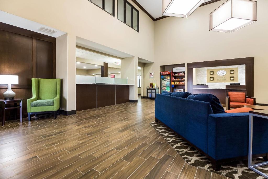 Comfort Suites Sioux Falls Mall District photo
