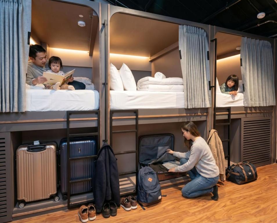 لابی و فضای عمومی Straits Heritage Hostel - تصویر ۵