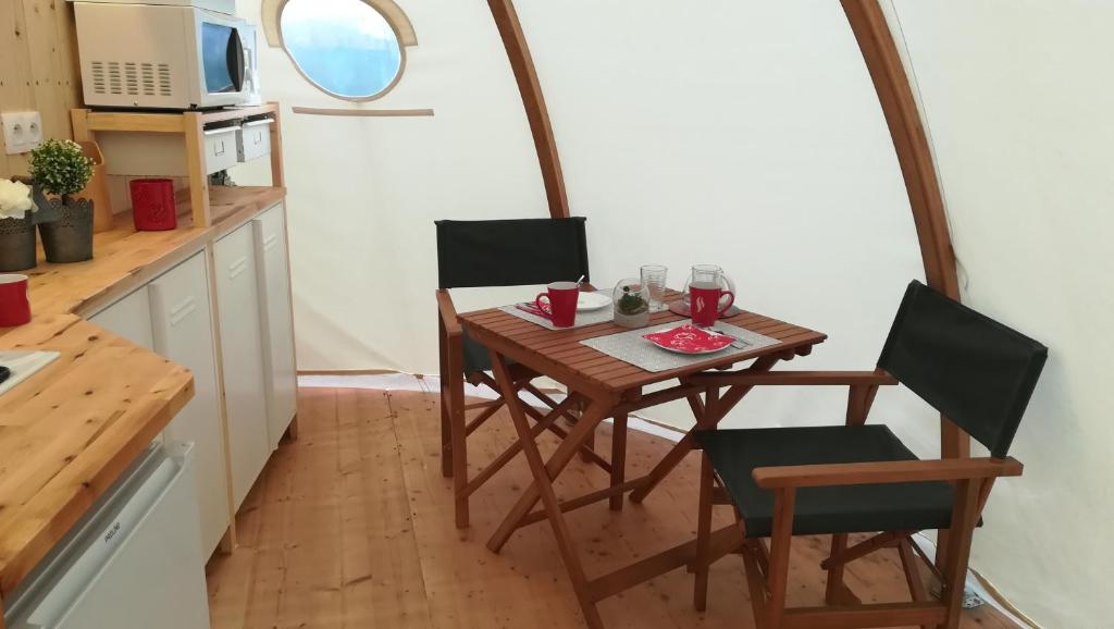 Camping Les Chagnelles - Bungalow