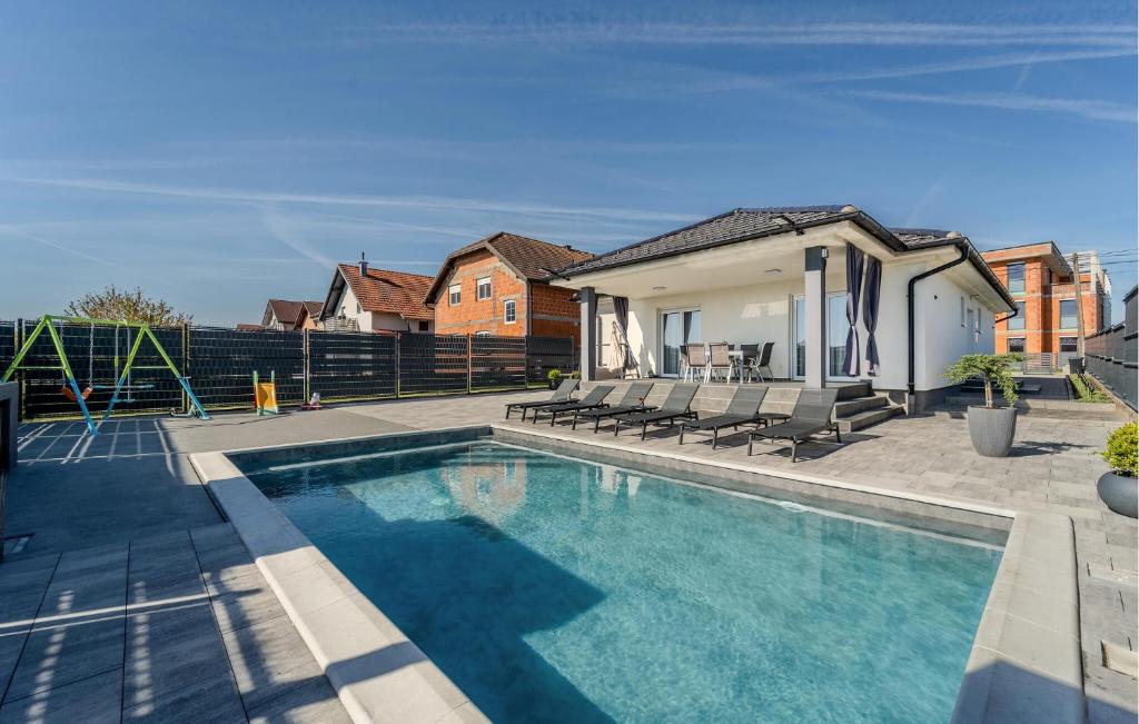 Beautiful Home In Zagreb