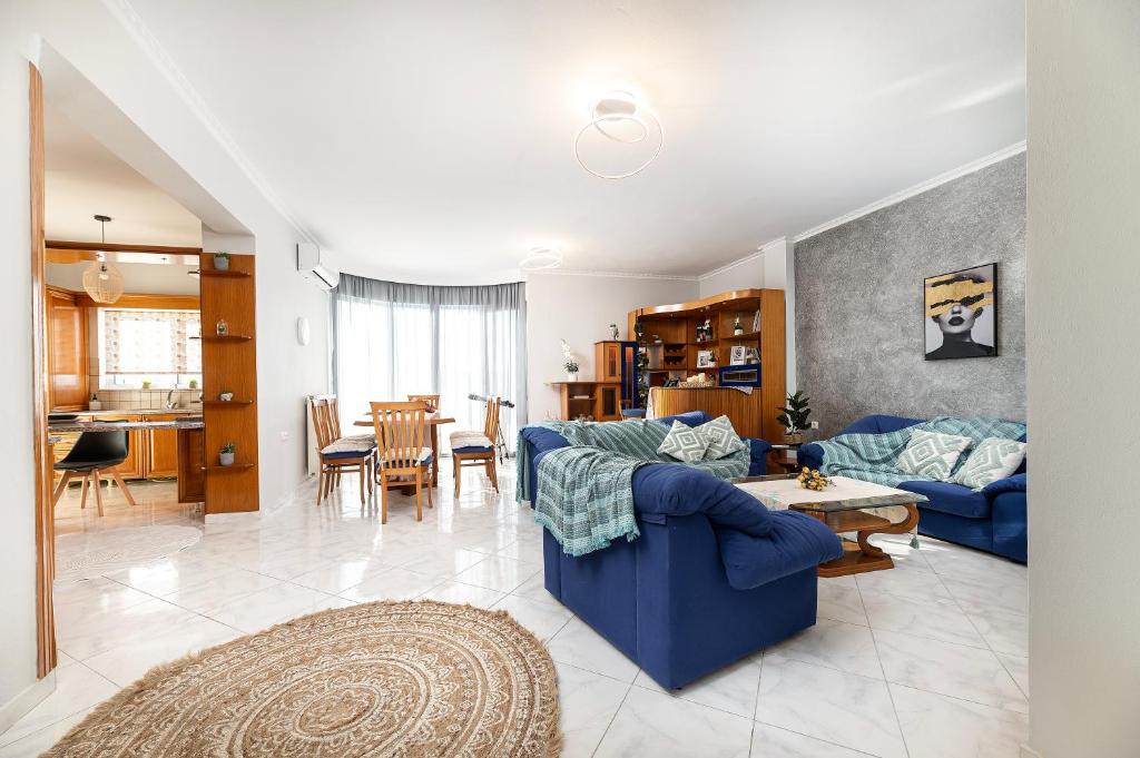 J&P Superior Suite