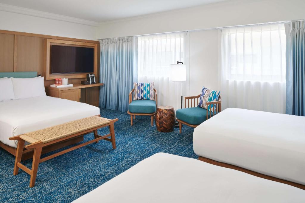 OUTRIGGER Reef Waikiki Beach Resort photo