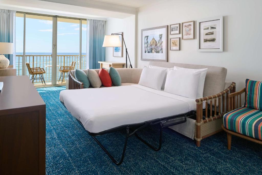 OUTRIGGER Reef Waikiki Beach Resort photo