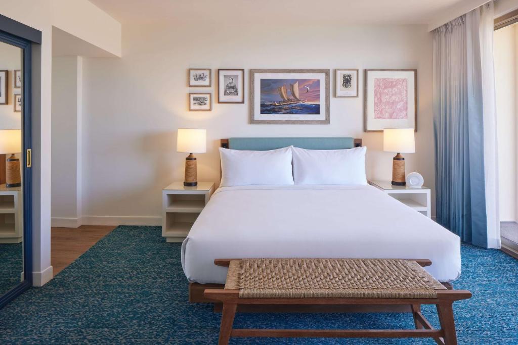 OUTRIGGER Reef Waikiki Beach Resort - 
