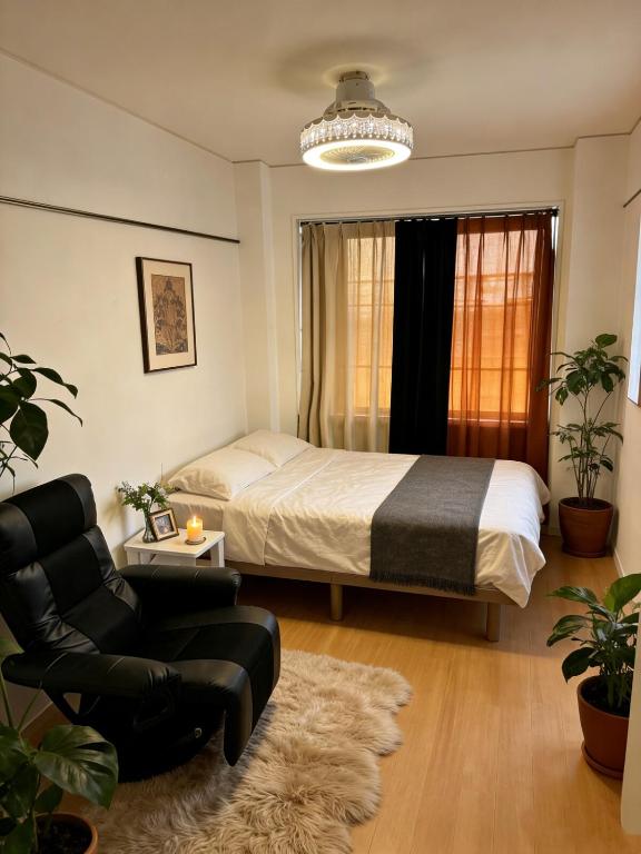 Largo Apartment Near Ikebukuro with 2 Bedrooms and 1 Living Room Newly Renovated Private Bedroom and Bathroom 6 minutes direct to Ikebukuro, near Shinjuku Shibuya Free Wi-Fi