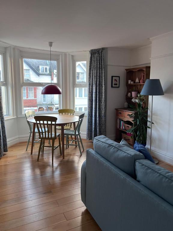 Gallery image of Cupcake Apartment - Central Location in Folkestone