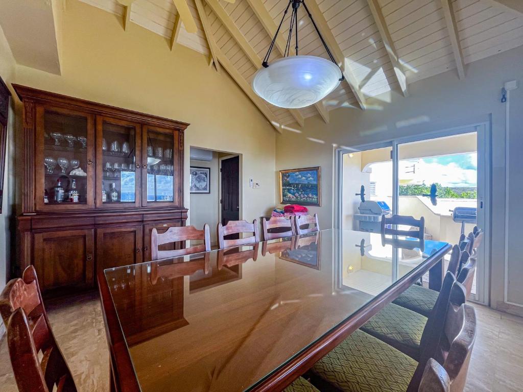Villa Luminara- Lux Pool, Garden, Retreat &amp; Beach photo photo 4
