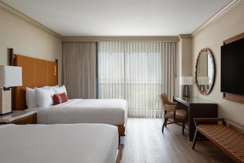 Gaylord Texan Resort and Convention Center - 