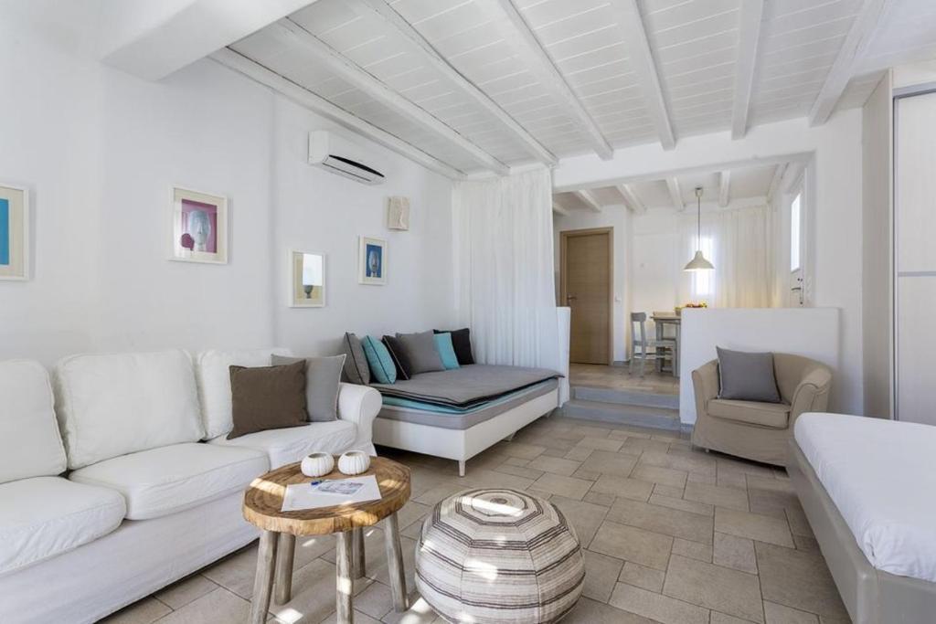Deluxe Mykonos Villa Villa Del Sol Junior Suite Outdoor Pool Ornos
