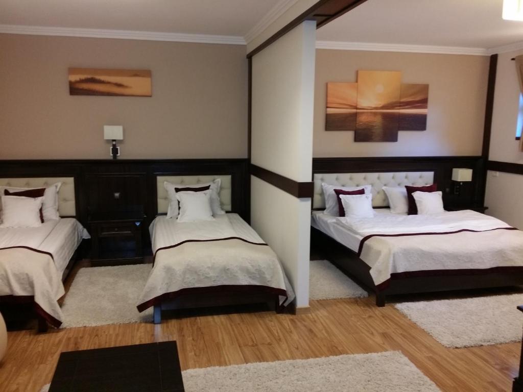 Hotel Victoria - Habitación De Lujo Cuádruple