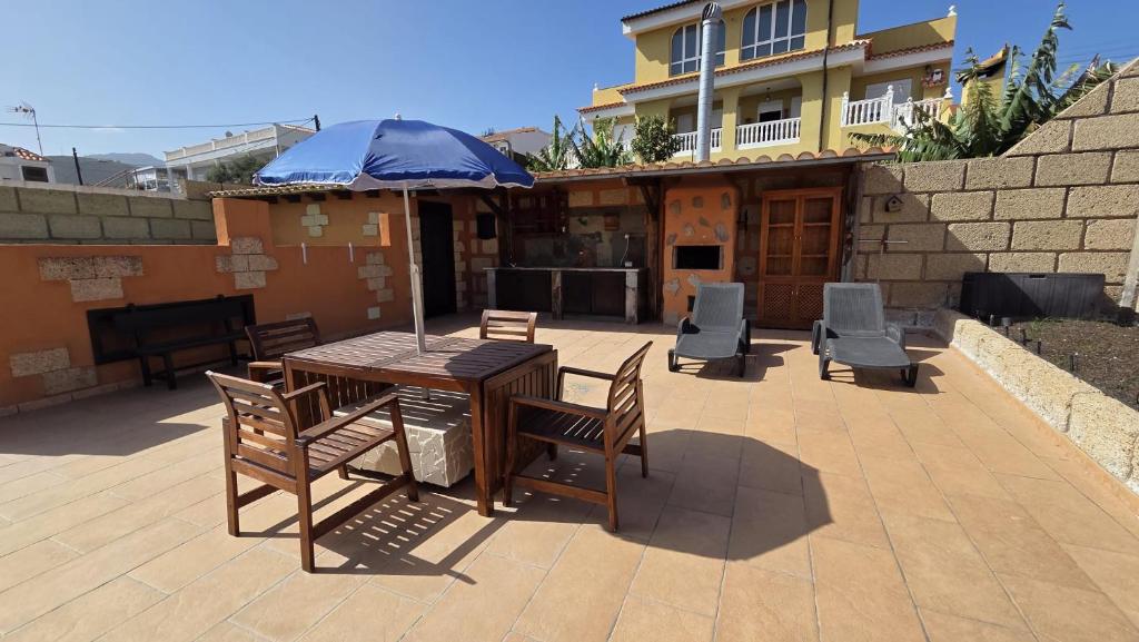 Villa La Paz- Spacious Family Villa, BBQ and Parking
