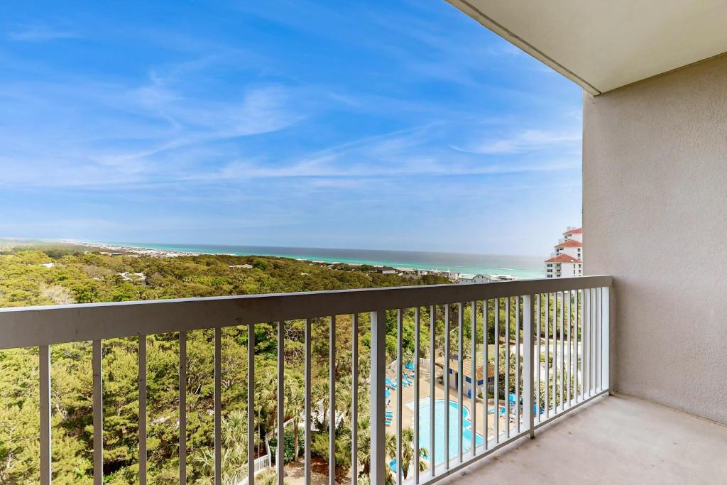 a balcony with a view of the ocean at TOPS'L Summit VI in Destin