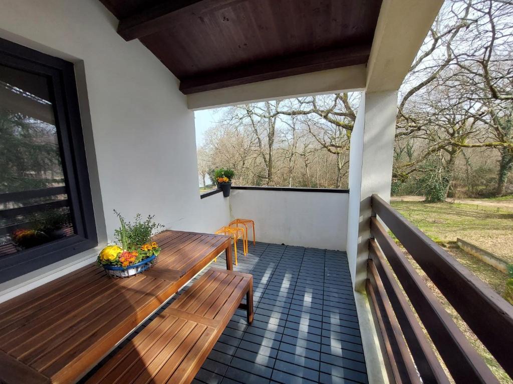 Gallery LUX Loft 75 m2, 2 Baths, 2 Mins to Sea