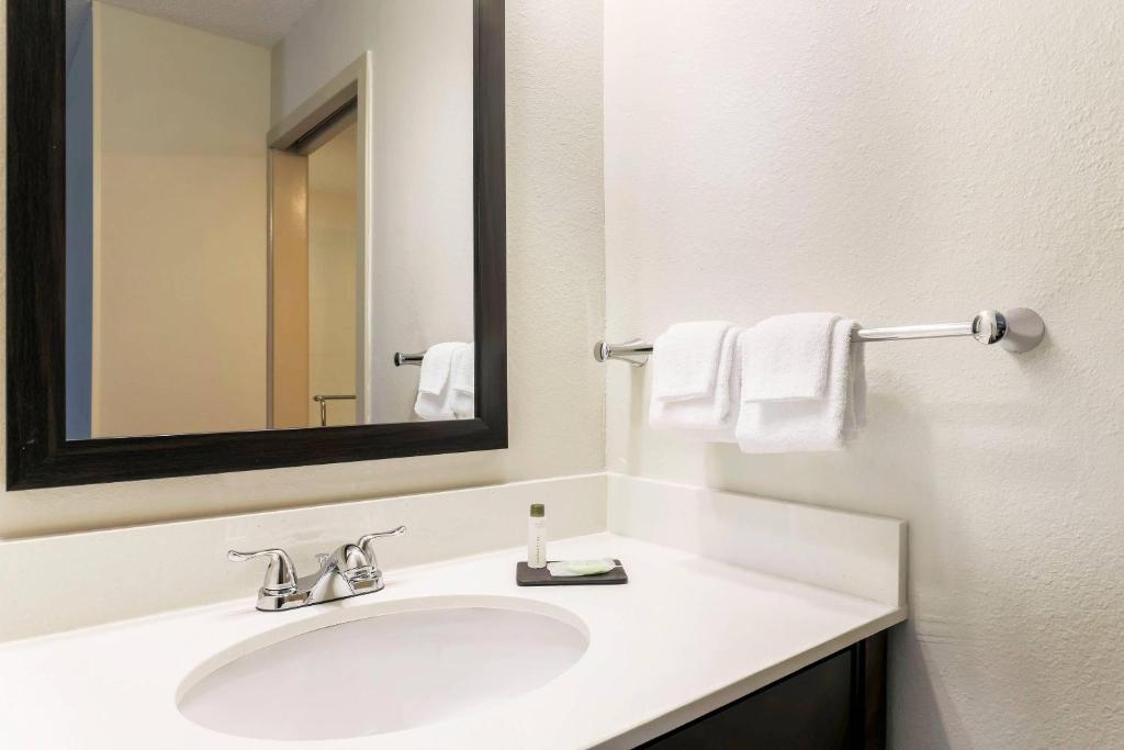 Sleep Inn Midway Airport photo