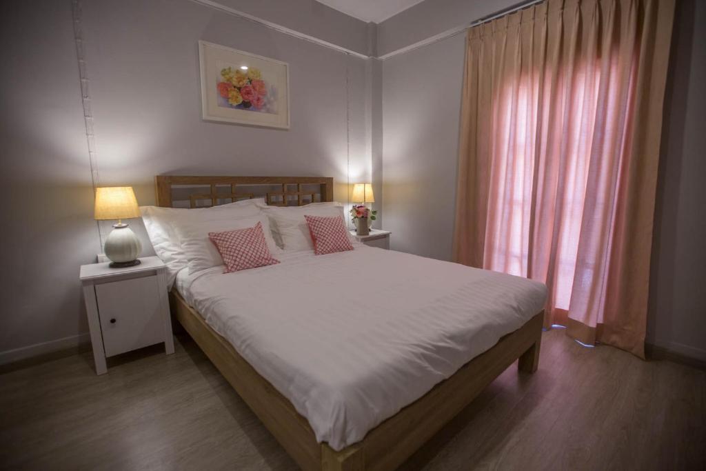 Vera Nidhra - Self check-in after 6pm - 16