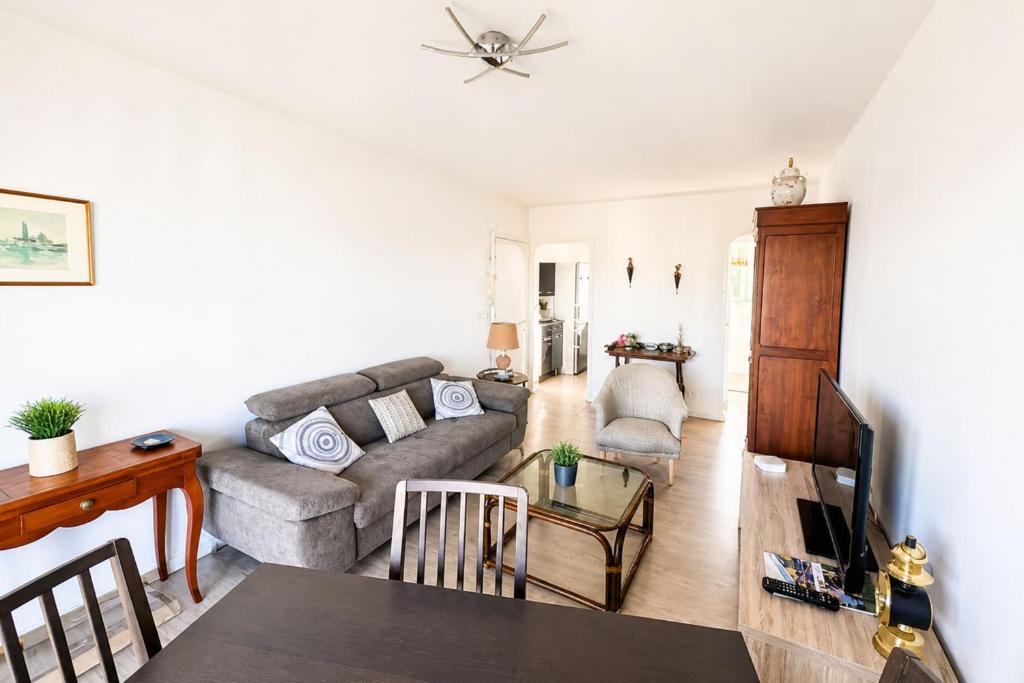 Apartment close to the town center and the beach