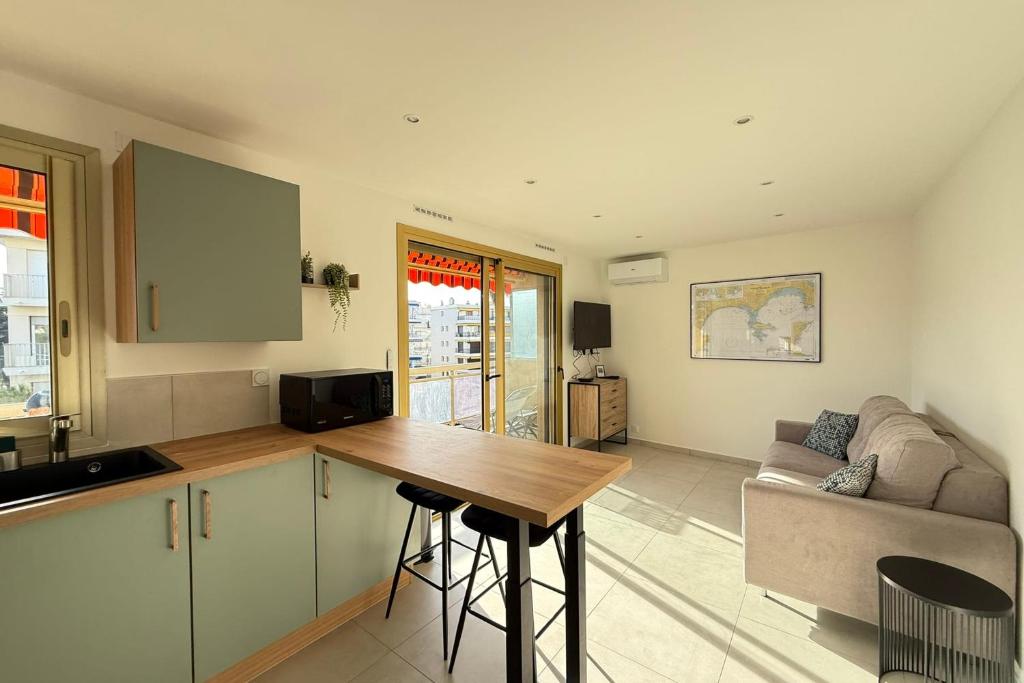 Studio moderne et lumineux à 2 pas des plages