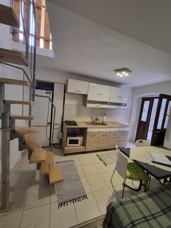 Apartment Sidro — Kuhinjski elementi i kućanski uređaji