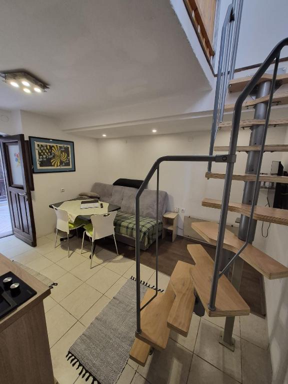 Apartment Sidro — Kuhinja izbliza s perilicom rublja