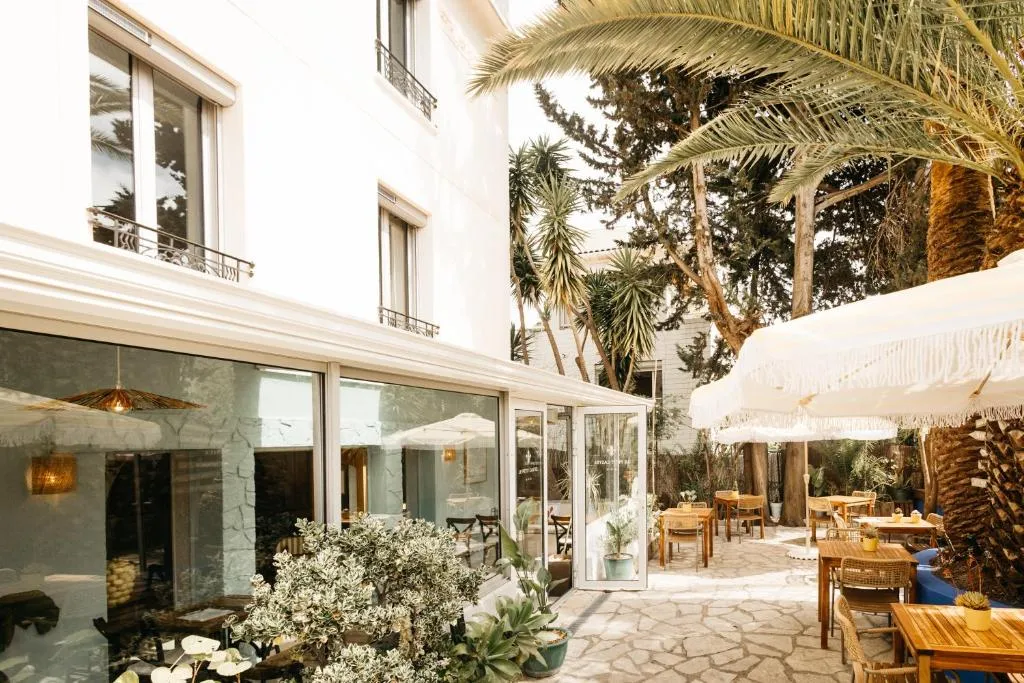 Hôtel Le Petit Castel