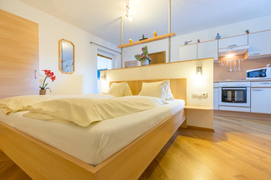 Kuchyň nebo kuchyňský kout v ubytování Haus Roswitha