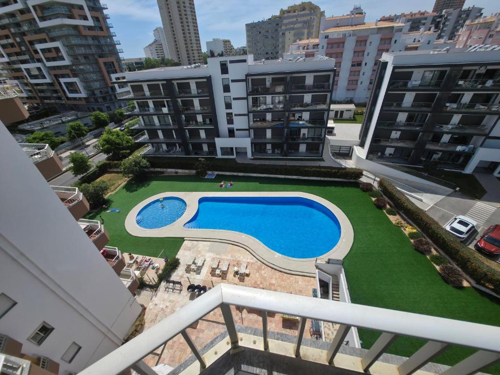 Casa Bella Sun, 4 min walk Praia da Rocha with Pool