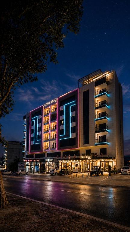 Coral Beach Hotel & Spa - Housity