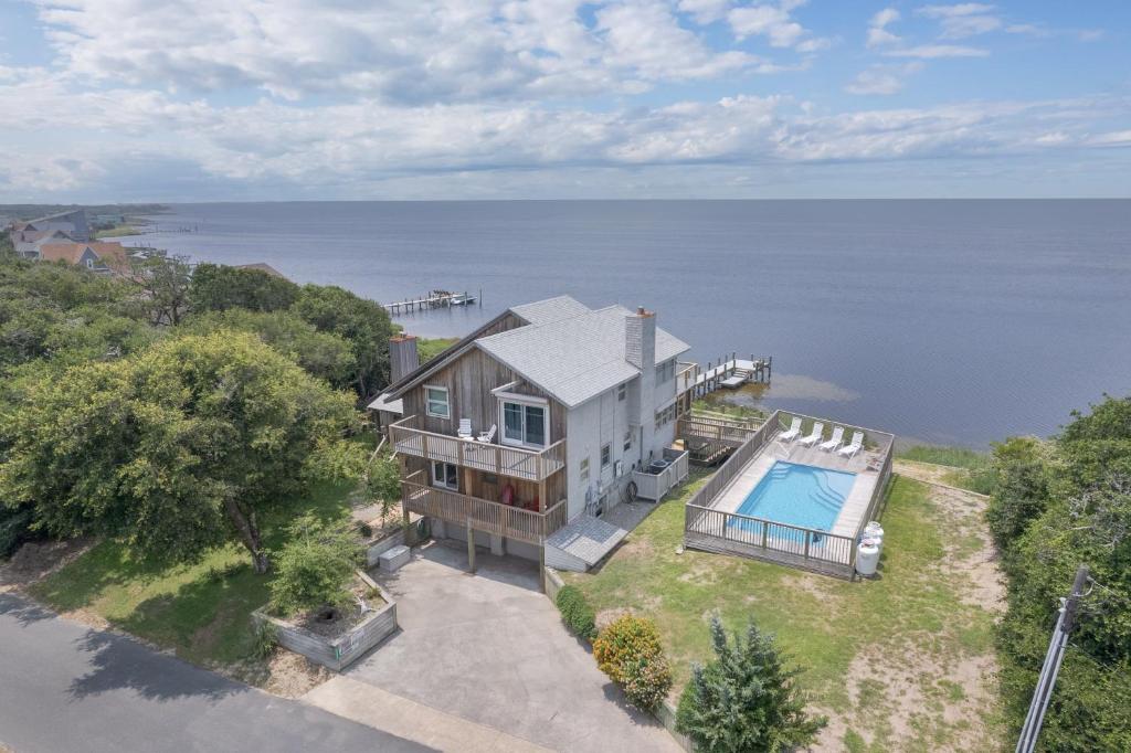 an overhead view of a house with a swimming pool at 7815 - Tarhoo in Frisco