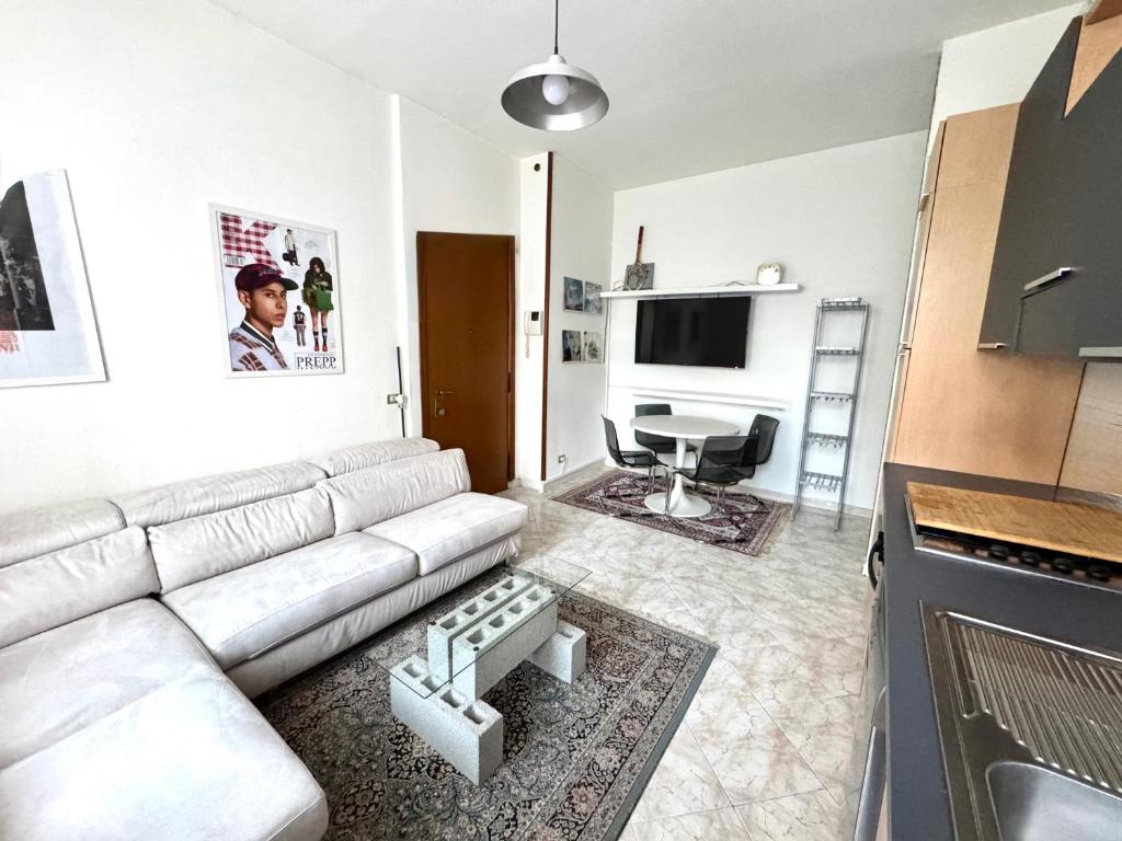 Entire Private Apartment 12 minutes from Duomo