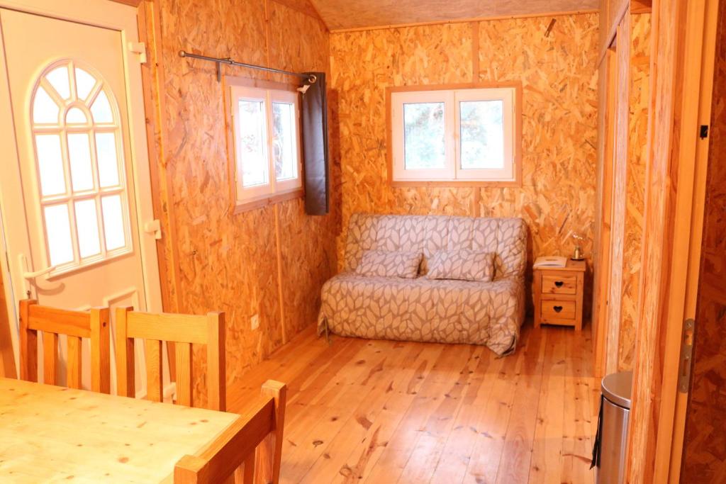 Chalet, chrysalide, ferme de Vovady - Housity