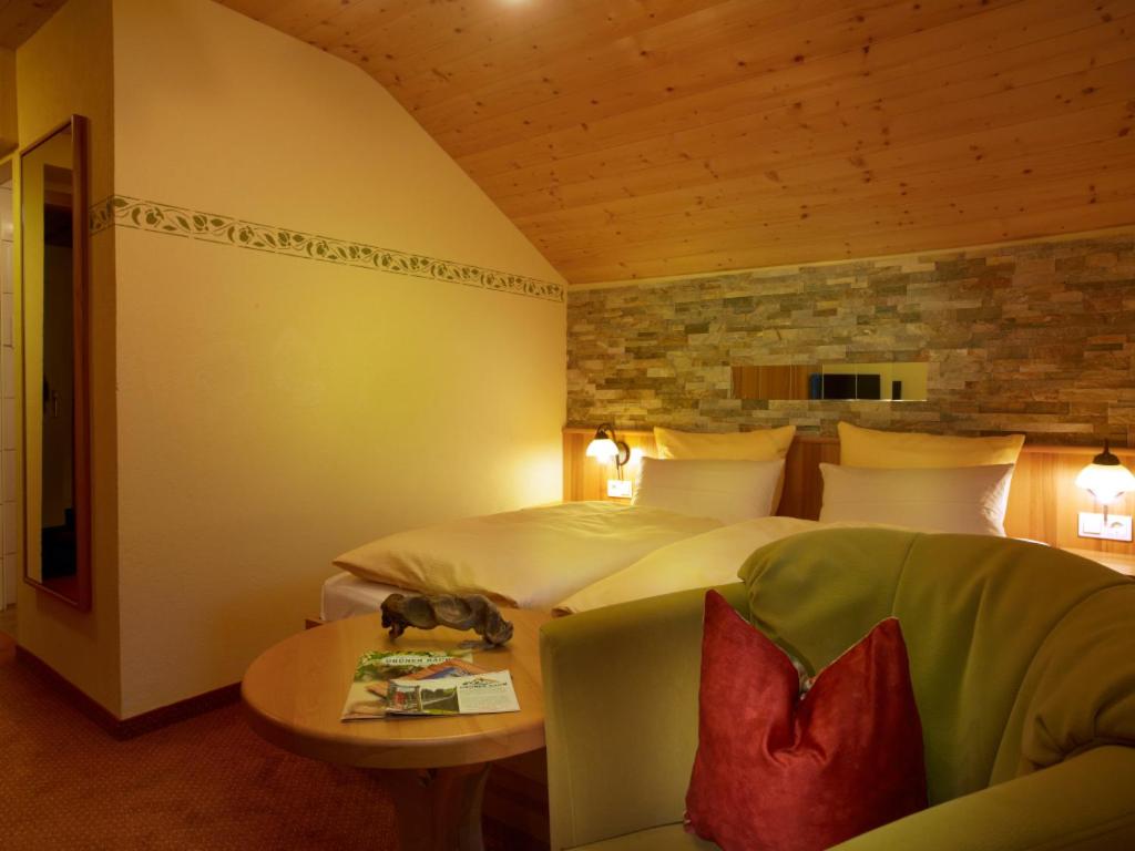 Posezení v ubytování Wanderhotel Grüner Baum