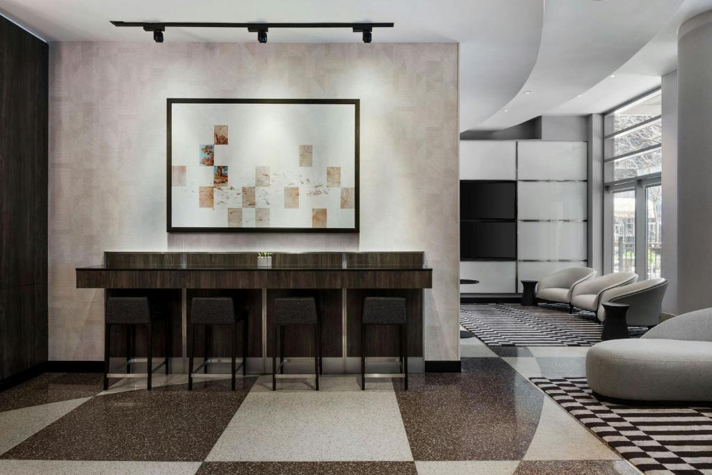 Fairfield Inn and Suites Chicago Downtown/ Magnificent Mile photo