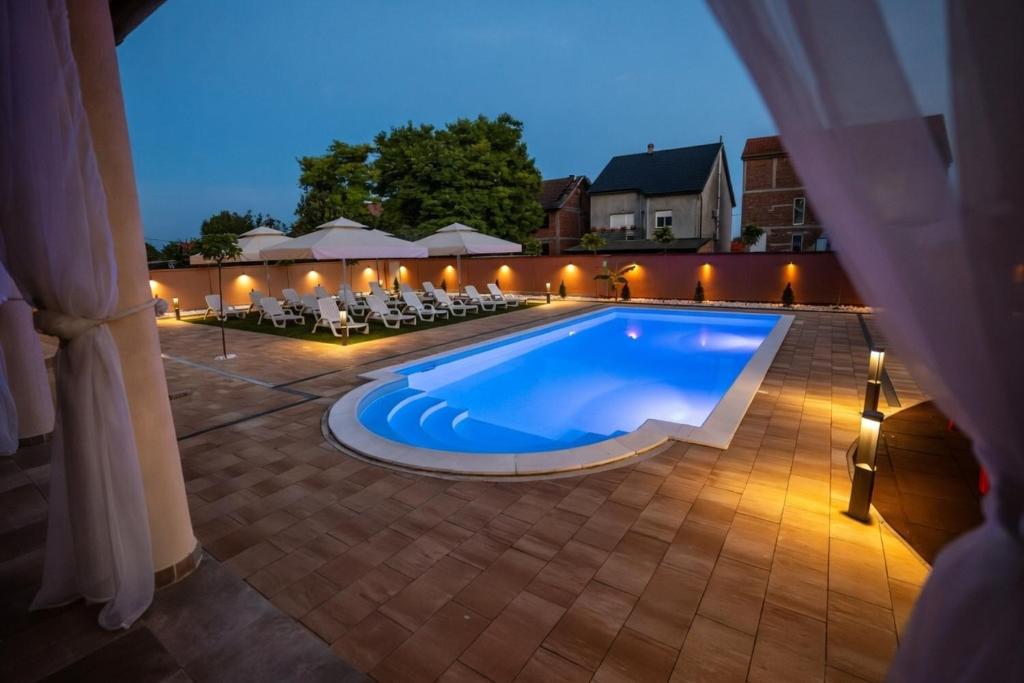 Piscina a Villa Biser Dunava - Pool & River View o a prop